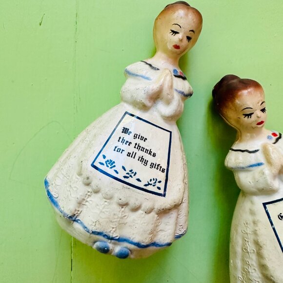 Vintage 60s Salt and Pepper Shakers Praying Girls Thanksgiving Decor Enseco - Picture 2 of 12